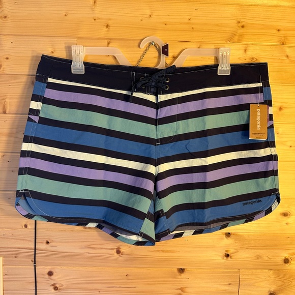Patagonia Other - Patagonia Boardshorts 5 inch Size 16